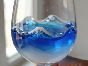 Read more about the article 9 Eye-Catching Resin Wine Glasses You’ll Want to Show Off at Every Party
